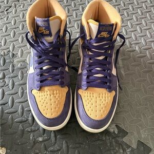 Jordan 1 Retro High Element
Gore-Tex Sky J Purple - mens 9.5